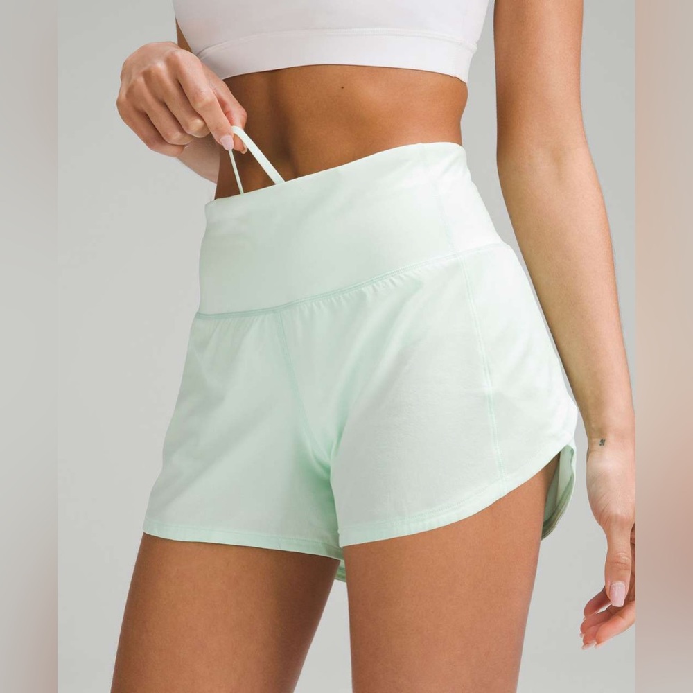 Lululemon Speed Up High-Rise Lined Short 4”, size 4